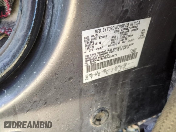 2002 Ford F-250 XL z VIN 1FTNW21F72EA24675, wystawiony jako Copart lot #50554575 z przebiegiem Nie podano mil oraz Nie do naprawy • Non repairable. Historia ofert i sprzedaży dostępna na DreamBid. Obrazek 12.