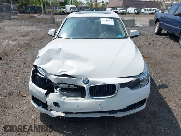 2018 BMW 3 Series 320i xDrive with VIN WBA8A3C5XJA505321, listed as a IAAI auction lot 42146927 with 47,547 mi miles and . Bid and sale history available at DreamBid. Image 13.