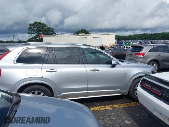 2018 Volvo XC90 Momentum z VIN YV4A22PK1J1326237, wystawiony jako IAAI lot #42224960 z przebiegiem 126 153 mil mil oraz . Historia ofert i sprzedaży dostępna na DreamBid. Obrazek 13.
