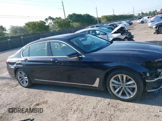 2018 BMW 7 Series ALPINA B7 xDrive with VIN WBA7F2C59JG424704, listed as a IAAI auction lot 42070608 with 56,690 mi miles and . Bid and sale history available at carsss.com. Image 14.