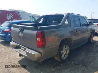 2009 Chevrolet Avalanche z VIN 3GNFK32YX9G201915, wystawiony jako IAAI lot #42470876 z przebiegiem 244 241 mil mil oraz . Historia ofert i sprzedaży dostępna na DreamBid. Obrazek 4.