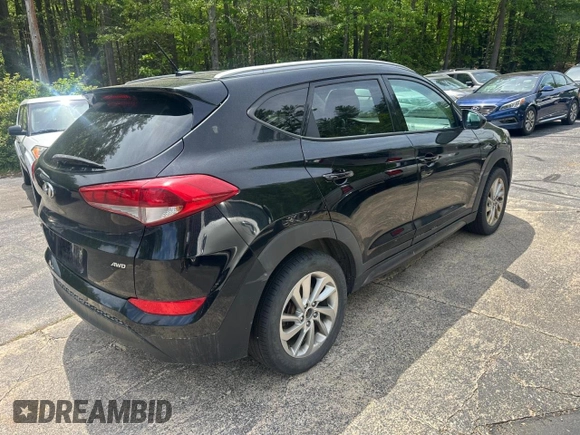 2016 Hyundai Tucson SE z VIN KM8J3CA43GU145854, wystawiony jako Copart lot #59172555 z przebiegiem 221 398 mil mil oraz Czysty tytuł • Clean title. Historia ofert i sprzedaży dostępna na DreamBid. Obrazek 4.