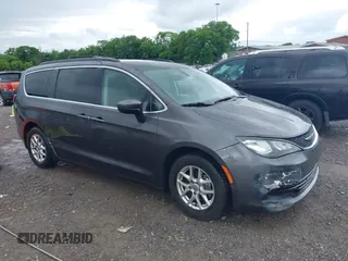 2020 Chrysler Voyager LXi z VIN 2C4RC1DG8LR197537, wystawiony jako IAAI lot #42363819 z przebiegiem 163 779 mil mil oraz . Historia ofert i sprzedaży dostępna na DreamBid. Obrazek 13.
