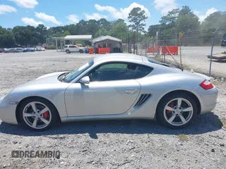 2006 Porsche Cayman S с VIN WP0AB29826U781513, выставлен на аукционе IAAI как лот 42634933 с пробегом 99 237 миль миль и . История ставок и продаж доступна на DreamBid. Изображение 14.