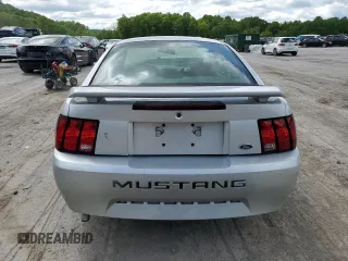 2003 Ford Mustang Standard с VIN 1FAFP40433F330822, выставлен на аукционе Copart как лот 57473325 с пробегом 170 282 миль миль и Списание • Salvage title. История ставок и продаж доступна на DreamBid. Изображение 6.