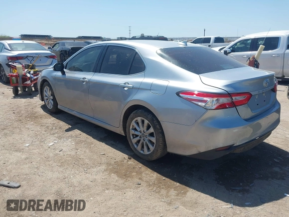 2019 Toyota Camry LE z VIN 4T1B11HK8KU789295, wystawiony jako IAAI lot #41993966 z przebiegiem 94 165 mil mil oraz . Historia ofert i sprzedaży dostępna na DreamBid. Obrazek 3.