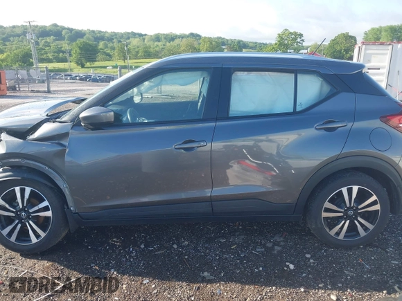 2019 Nissan Kicks SV z VIN 3N1CP5CU0KL550487, wystawiony jako IAAI lot #42130893 z przebiegiem 57 445 mil mil oraz . Historia ofert i sprzedaży dostępna na DreamBid. Obrazek 15.