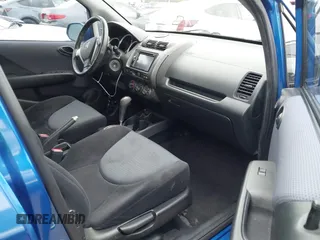 2008 Honda Fit Sport z VIN JHMGD38668S045956, wystawiony jako IAAI lot #42212813 z przebiegiem 186 014 mil mil oraz . Historia ofert i sprzedaży dostępna na DreamBid. Obrazek 5.