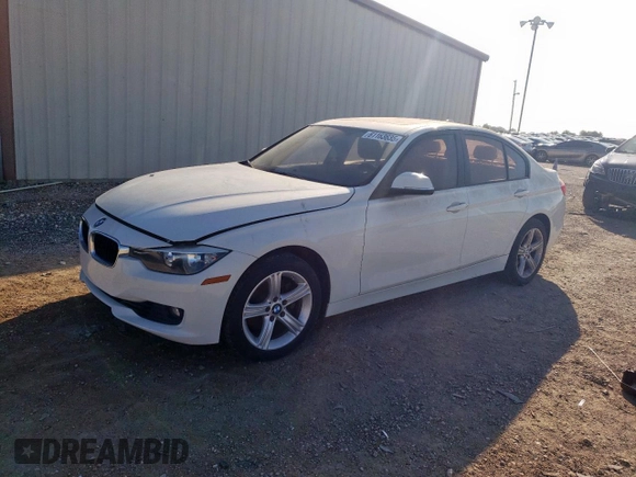 2014 BMW 3 Series 328i xDrive z VIN WBA3B5G55ENS07965, wystawiony jako Copart lot #61163635 z przebiegiem 119 036 mil mil oraz Czysty tytuł • Clean title. Historia ofert i sprzedaży dostępna na DreamBid. Obrazek 1.
