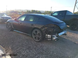 2013 Porsche Panamera with VIN WP0AA2A75DL014389, listed as a IAAI auction lot 40541878 with 67,119 mi miles. Bid and sale history available at carsss.com. Image 3.