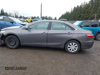 2017 Toyota Camry XLE z VIN 4T1BF1FK3HU311735, wystawiony jako IAAI lot #41848571 z przebiegiem 59 512 mil mil oraz . Historia ofert i sprzedaży dostępna na DreamBid. Obrazek 14.