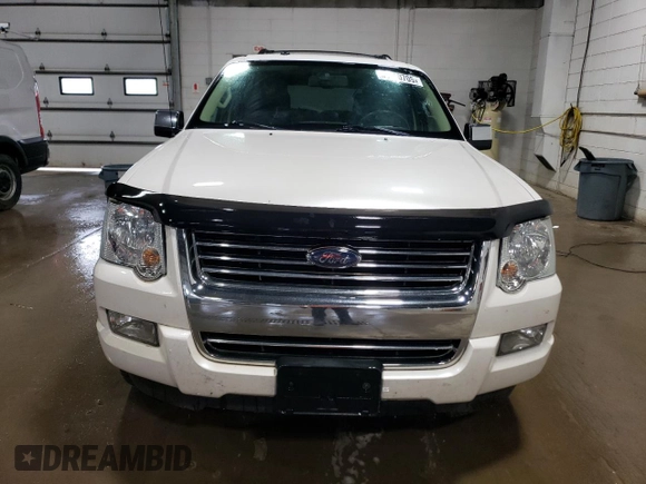 2010 Ford Explorer Limited z VIN 1FMEU7F80AUA98632, wystawiony jako Copart lot #58620705 z przebiegiem 180 675 mil mil oraz Czysty tytuł • Clean title. Historia ofert i sprzedaży dostępna na DreamBid. Obrazek 5.