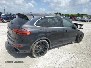 2018 Porsche Cayenne S z VIN WP1AB2A22JLA61195, wystawiony jako Copart lot #61047695 z przebiegiem Nie podano mil oraz Szkoda całkowita • Salvage title. Historia ofert i sprzedaży dostępna na DreamBid. Obrazek 3.