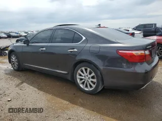 2010 Lexus LS 460 z VIN JTHCL5EF5A5005308, wystawiony jako Copart lot #53843895 z przebiegiem Nie podano mil oraz Szkoda całkowita • Salvage title. Historia ofert i sprzedaży dostępna na DreamBid. Obrazek 2.
