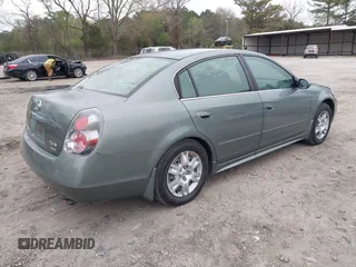 2006 Nissan Altima 2.5 S with VIN 1N4AL11D26N436241, listed as a IAAI auction lot 41907892 with 195,751 mi miles. Bid and sale history available at carsss.com. Image 4.