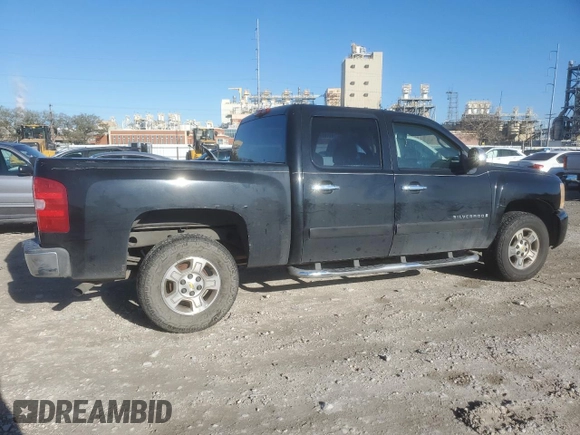2008 Chevrolet Silverado 1500 1LT with VIN 2GCEC13J181245915, listed as a Copart auction lot 46946785 with 232,622 mi miles and Clean Title. Bid and sale history available at DreamBid. Image 3.