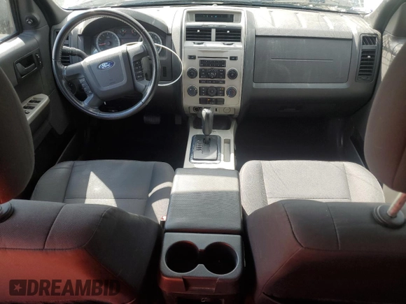 2011 Ford Escape XLT с VIN 1FMCU9DG8BKB02212, выставлен на аукционе Copart как лот 58200445 с пробегом 168 284 миль миль и Списание • Salvage title. История ставок и продаж доступна на DreamBid. Изображение 8.