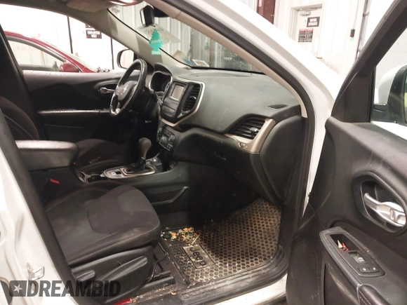 2016 Jeep Cherokee Latitude with VIN 1C4PJMCB0GW226093, listed as a IAAI auction lot 41683652 with 130,168 mi miles and . Bid and sale history available at DreamBid. Image 5.