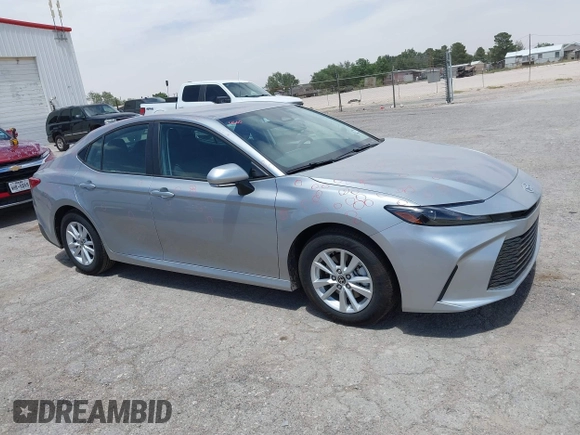 2025 Toyota Camry LE z VIN 4T1DAACKXSU137360, wystawiony jako IAAI lot #42245564 z przebiegiem 1 247 mil mil oraz . Historia ofert i sprzedaży dostępna na DreamBid. Obrazek 13.