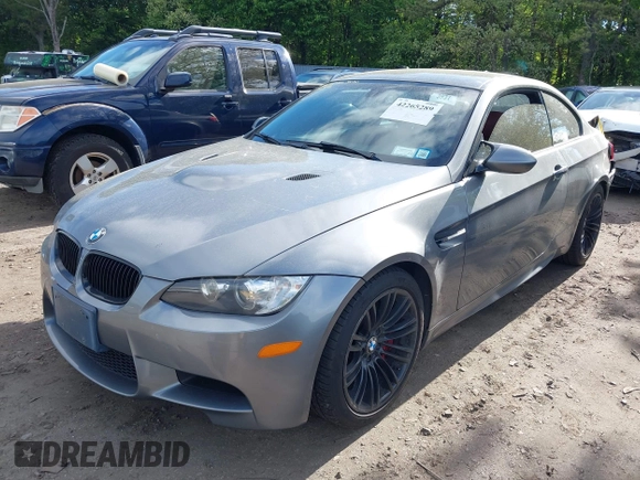 2010 BMW 3 Series z VIN WBSWD9C55AP362868, wystawiony jako IAAI lot #42265289 z przebiegiem 110 486 mil mil oraz . Historia ofert i sprzedaży dostępna na DreamBid. Obrazek 18.