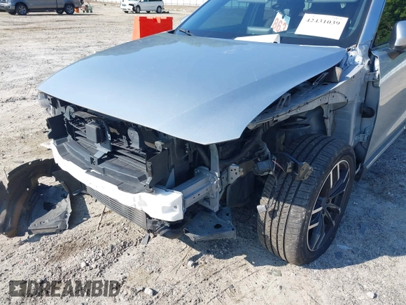 2016 Mazda CX-9 Signature with VIN JM3TCBEY7G0120023, listed as a IAAI auction lot 42431039 with 160,276 mi miles and . Bid and sale history available at DreamBid. Image 6.