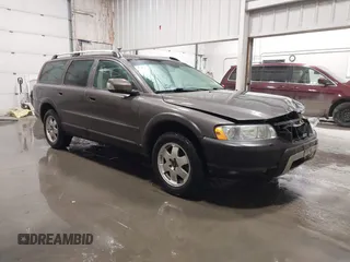2007 Volvo XC70 with VIN YV4SZ592771264348, listed as a IAAI auction lot 41762593 with 128,550 mi miles. Bid and sale history available at carsss.com. Image 1.
