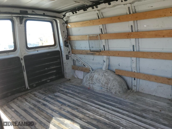 2014 GMC Savana Cargo Van with VIN 1GTW7FCA3E1915858, listed as a Copart auction lot 81833324 with 249,661 mi miles and Salvage Title. Bid and sale history available at carsss.com. Image 11.