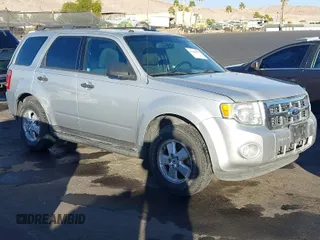 2012 Ford Escape XLT с VIN 1FMCU9DG4CKC51167, выставлен на аукционе IAAI как лот 41165877 с пробегом 187 612 миль миль и . История ставок и продаж доступна на DreamBid. Изображение 1.