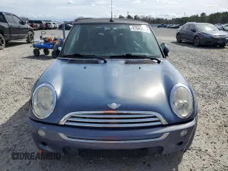 2007 MINI Convertible с VIN WMWRF335X7TG17414, выставлен на аукционе Copart как лот 47640925 с пробегом 149 906 миль миль и Списание • Salvage title. История ставок и продаж доступна на DreamBid. Изображение 5.