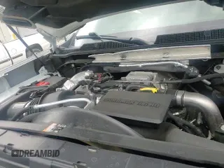 2020 Chevrolet Silverado 2500HD LTZ z VIN 1GC1YPEY2LF301648, wystawiony jako Copart lot #64630245 z przebiegiem 81 857 mil mil oraz Szkoda całkowita • Salvage title. Historia ofert i sprzedaży dostępna na DreamBid. Obrazek 15.