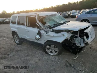2016 Jeep Patriot Latitude with VIN 1C4NJRFB9GD718469, listed as a Copart auction lot 84938764 with 156,867 mi miles and Salvage Title. Bid and sale history available at carsss.com. Image 4.