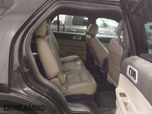 2013 Ford Explorer XLT with VIN 1FM5K7D83DGA07784, listed as a IAAI auction lot 41864249 with 324,305 mi miles and . Bid and sale history available at DreamBid. Image 8.