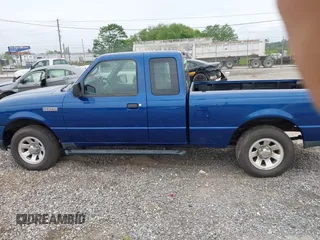 2011 Ford Ranger XLT with VIN 1FTKR4EE2BPA89719, listed as a IAAI auction lot 42212934 with 167,072 mi miles and . Bid and sale history available at carsss.com. Image 14.