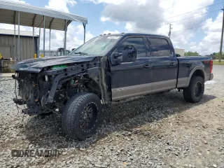 2020 Ford F-350 XL with VIN 1FT8W3BT5LEE35808, listed as a Copart auction lot 59862375 with 157,198 mi miles and Salvage title. Bid and sale history available at DreamBid. Image 1.