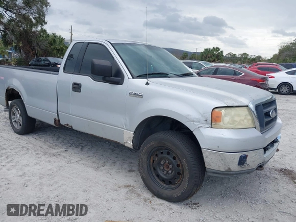 2004 Ford F-150 XL z VIN 1FTRF14504NA05239, wystawiony jako IAAI lot #41272950 z przebiegiem Nie podano mil oraz . Historia ofert i sprzedaży dostępna na DreamBid. Obrazek 1.