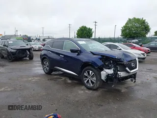 2023 Nissan Murano SV z VIN 5N1AZ2BJXPC102969, wystawiony jako IAAI lot #42229859 z przebiegiem 45 612 mil mil oraz . Historia ofert i sprzedaży dostępna na DreamBid. Obrazek 1.