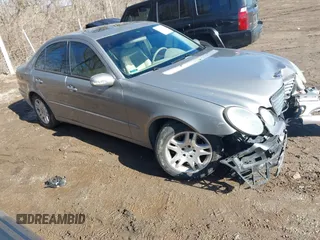 2006 Mercedes-Benz E-Class 3.5L with VIN WDBUF87J86X184924, listed as a IAAI auction lot 41536572 with 103,878 mi miles. Bid and sale history available at carsss.com. Image 1.