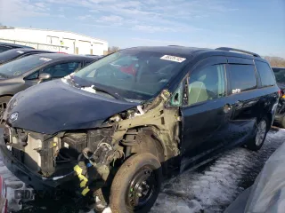 2014 Toyota Sienna Limited z VIN 5TDDK3DC5ES083494, wystawiony jako Copart lot #88325745 z przebiegiem 130 476 mil mil oraz Szkoda całkowita • Salvage title. Historia ofert i sprzedaży dostępna na DreamBid. Obrazek 1.