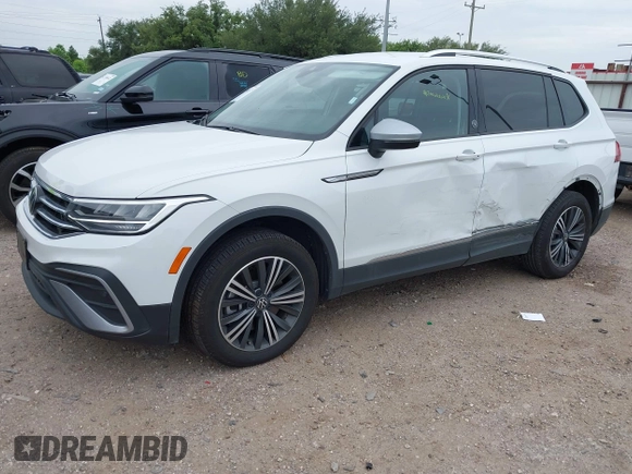 2024 Volkswagen Tiguan Wolfsburg Edition with VIN 3VV5B7AXXRM233917, listed as a IAAI auction lot 42780573 with 11,983 mi miles and . Bid and sale history available at DreamBid. Image 17.