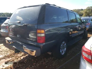 2003 Chevrolet Suburban LT with VIN 3GNEC16Z23G222975, listed as a Copart auction lot 80133404 with 260,113 mi miles and Salvage Title. Bid and sale history available at carsss.com. Image 3.