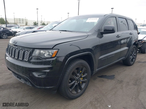 2018 Jeep Grand Cherokee Altitude with VIN 1C4RJFAG8JC121202, listed as a IAAI auction lot 41205040 with 111,407 mi miles. Bid and sale history available at carsss.com. Image 17.