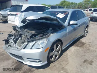 2012 Mercedes-Benz E-Class E 350 Luxury with VIN WDDHF8JB6CA613342, listed as a IAAI auction lot 41880818 with 115,958 mi miles. Bid and sale history available at carsss.com. Image 18.
