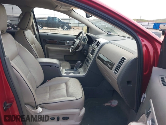 2008 Lincoln MKX with VIN 2LMDU68C98BJ09848, listed as a IAAI auction lot 42183618 with 105,847 mi miles and . Bid and sale history available at DreamBid. Image 5.