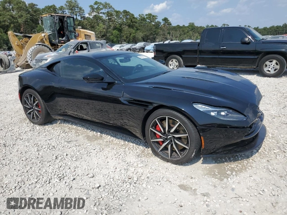 2017 Aston Martin DB11 z VIN SCFRMFAV1HGL02166, wystawiony jako Copart lot #68754174 z przebiegiem Nie podano mil oraz Szkody całkowita. Historia ofert i sprzedaży dostępna na DreamBid. Obrazek 4.
