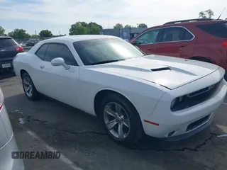2018 Dodge Challenger SXT Plus z VIN 2C3CDZAG8JH116517, wystawiony jako IAAI lot #42305977 z przebiegiem 204 791 mil mil oraz . Historia ofert i sprzedaży dostępna na DreamBid. Obrazek 13.