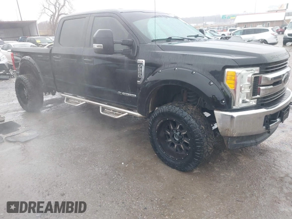 2017 Ford Super Duty F-250 SRW Lariat with VIN 1FT7W2BT4HEC20207, listed as a IAAI auction lot 41358821 with 152,195 mi miles. Bid and sale history available at carsss.com. Image 1.