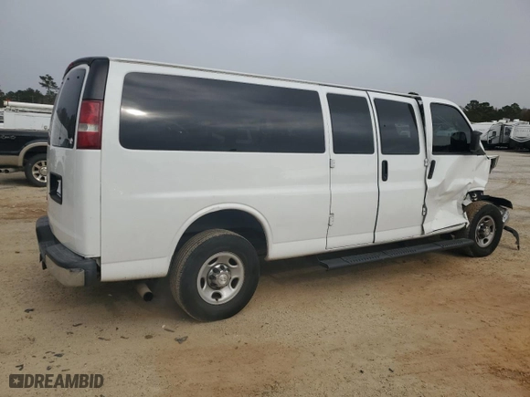 2017 Chevrolet Express Passenger LT with VIN 1GAZGPFF4H1343450, listed as a Copart auction lot 84738374 with 152,461 mi miles and Salvage Title. Bid and sale history available at carsss.com. Image 3.