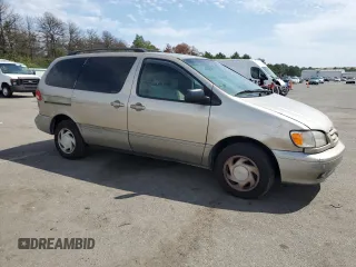 2003 Toyota Sienna LE with VIN 4T3ZF13C93U518481, listed as a Copart auction lot 67920744 with 271,385 mi miles and Salvage Title. Bid and sale history available at carsss.com. Image 4.