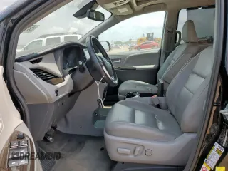2018 Toyota Sienna XLE Auto Access Seat with VIN 5TDYZ3DC3JS937714, listed as a Copart auction lot 57392425 with 212,231 mi miles and Salvage title. Bid and sale history available at DreamBid. Image 7.