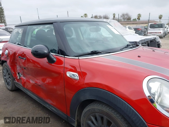 2014 MINI Hardtop S z VIN WMWXM7C51ET985947, wystawiony jako IAAI lot #41648463 z przebiegiem 99 152 mil mil oraz . Historia ofert i sprzedaży dostępna na DreamBid. Obrazek 14.